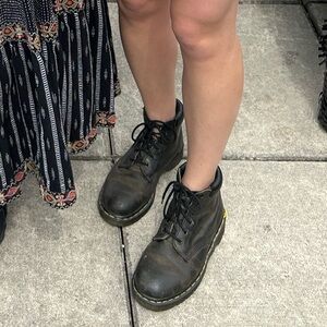 Dr martens black lace up combat ankle boots